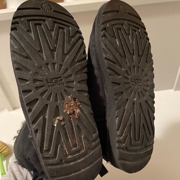 Uggs beautiful booties with bows in the back - Picture 7 of 10